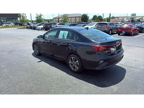 Used 2024 Kia Forte LXS FWD image 4