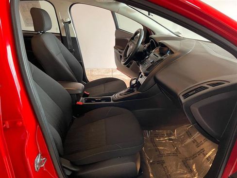 Used 2015 Ford Focus SE FWD image 11