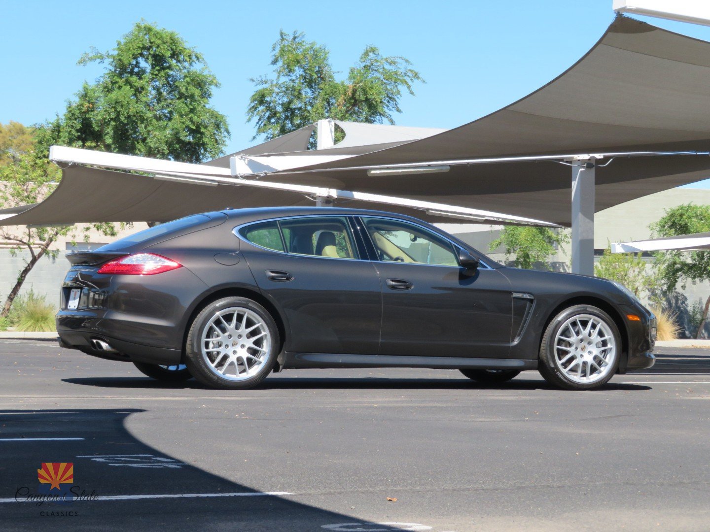 Used 2010 Porsche Panamera S RWD image 2