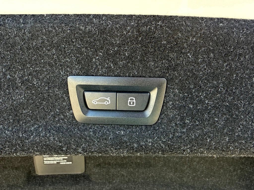 Used 2026 BMW M340i xDrive AWD/4WD image 16
