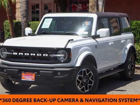 Used 2024 Ford Bronco Outer Banks AWD/4WD image 4