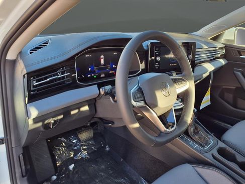 New 2026 Volkswagen Jetta SE image 11