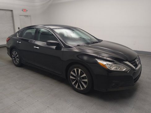 Used 2017 Nissan Altima 2.5 SV image 11