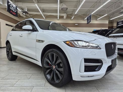 Used 2018 Jaguar F-PACE R-Sport AWD/4WD image 4
