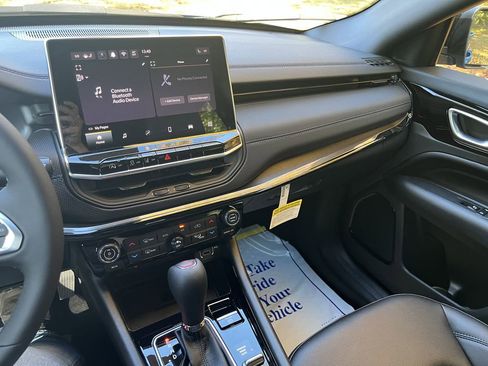 New 2026 Jeep Compass Latitude w/ Quick Order Package 29K image 12