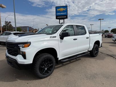 New 2026 Chevrolet Silverado 1500 Custom Trail Boss w/ Dark Appearance Package