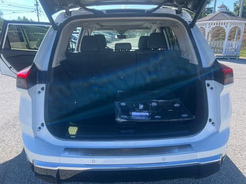 New 2026 Nissan Rogue Platinum w/ Platinum Premium Package image 23
