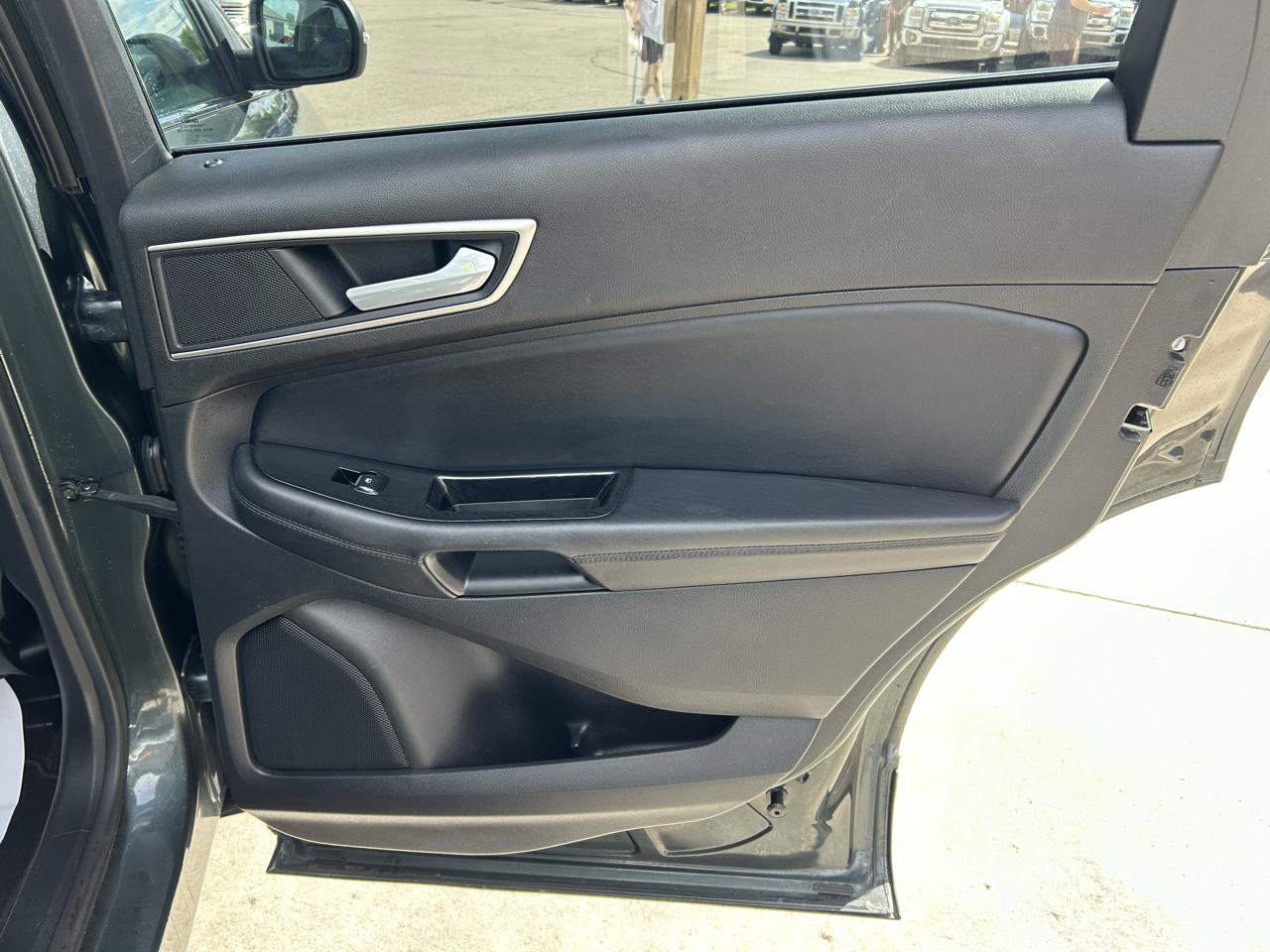 Used 2015 Ford Edge SEL w/ Equipment Group 201A FWD image 15