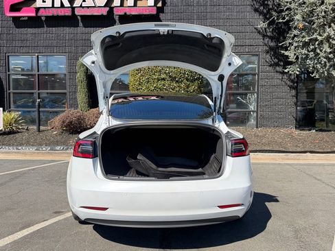 Used 2020 Tesla Model 3 Long Range image 17