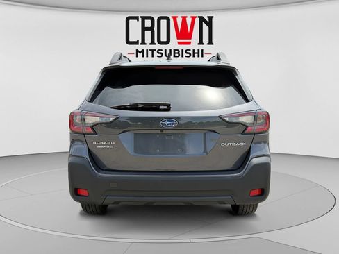 Used 2023 Subaru Outback Premium AWD/4WD image 4
