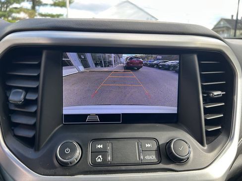 Used 2023 GMC Acadia SLE w/ Driver Convenience Package AWD/4WD image 16