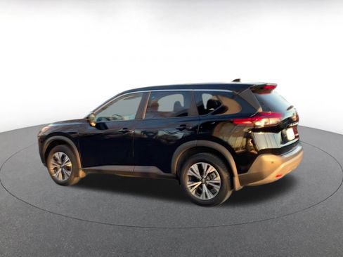 Used 2022 Nissan Rogue SV image 10