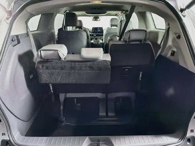 Used 2022 Toyota Sienna XLE w/ XLE Plus Package FWD image 36
