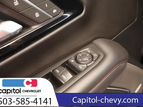Used 2025 Chevrolet Suburban RST w/ Comfort Package AWD/4WD image 12