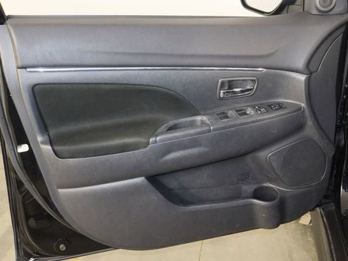 Used 2024 Mitsubishi Outlander Sport ES image 19