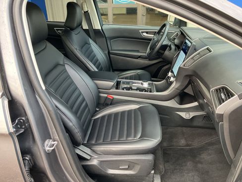 Used 2024 Ford Edge SEL image 10