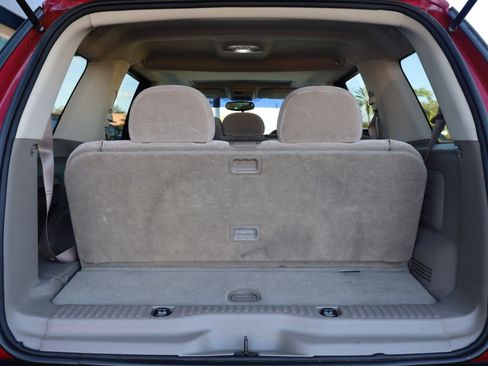 Used 2005 Ford Explorer XLT image 16