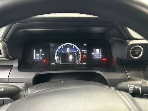 Used 2025 Toyota 4Runner SR5 AWD/4WD image 26