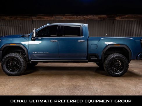 Used 2024 GMC Sierra 2500 Denali Ultimate image 6