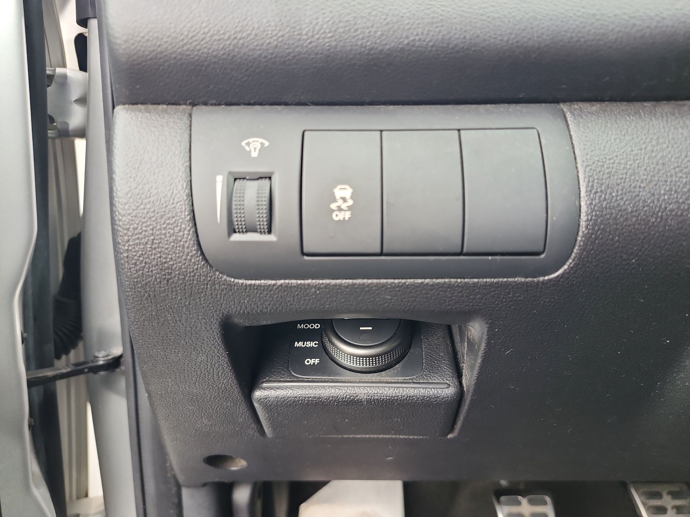 Used 2012 Kia Forte Koup SX FWD image 13