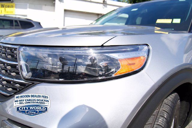 Used 2022 Ford Explorer XLT w/ Equipment Group 202A AWD/4WD image 7