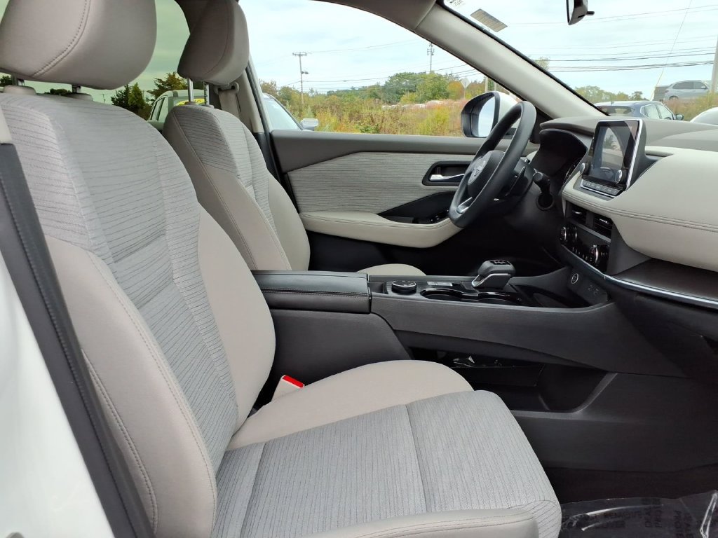 Certified 2023 Nissan Rogue SV AWD/4WD image 9