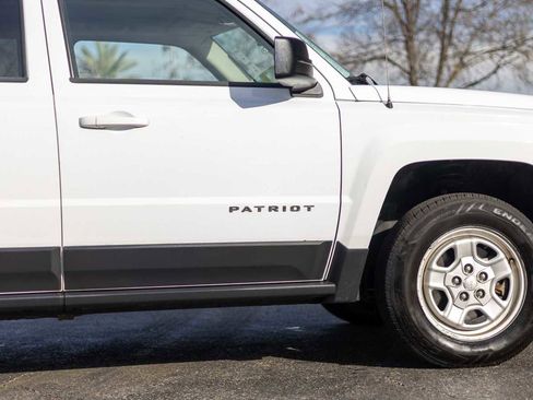 Used 2016 Jeep Patriot Sport w/ Power Value Group image 9