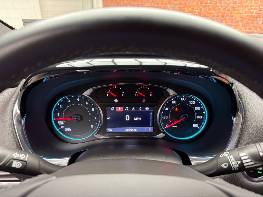 Used 2023 Chevrolet Traverse LT AWD/4WD image 16
