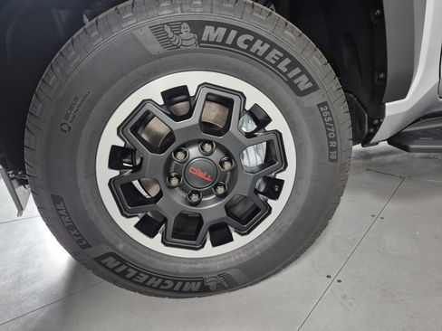 New 2026 Toyota 4Runner 4WD image 12