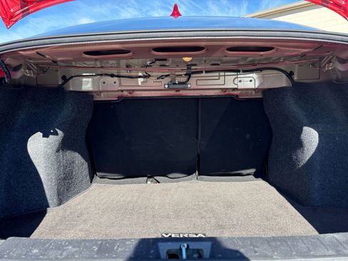 Used 2025 Nissan Versa SV image 29