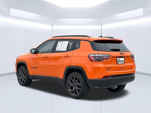 Used 2026 Jeep Compass Latitude AWD/4WD image 4