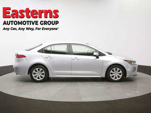 Used 2022 Toyota Corolla LE FWD image 44