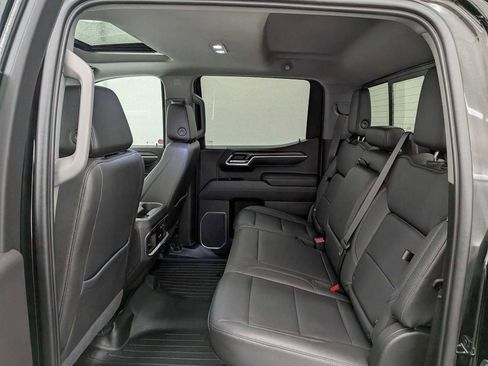 Used 2022 GMC Sierra 1500 SLT w/ SLT Convenience Package image 23