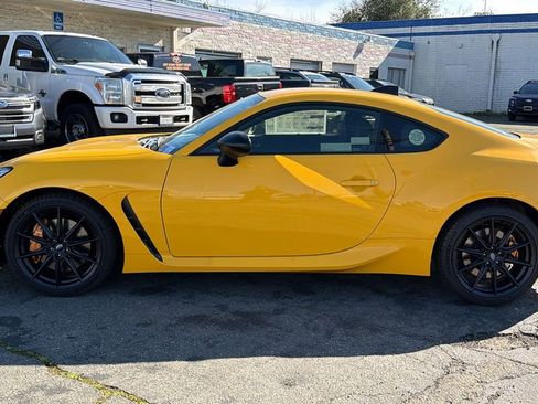 Used 2026 Subaru BRZ Series.Yellow RWD image 8