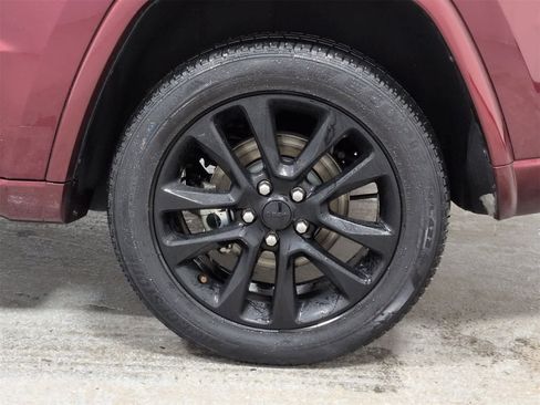 Certified 2021 Jeep Grand Cherokee Laredo X image 14