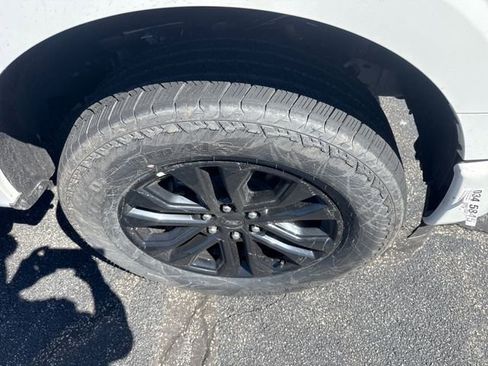 New 2026 Ford F150 Lariat w/ Equipment Group 501A Mid image 12