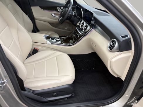 Used 2020 Mercedes-Benz C 300 4MATIC Sedan image 24