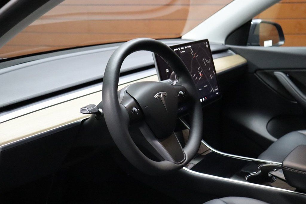 Used 2020 Tesla Model Y Long Range AWD/4WD image 31