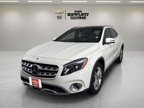 Used 2018 Mercedes-Benz GLA 250 4MATIC image 1