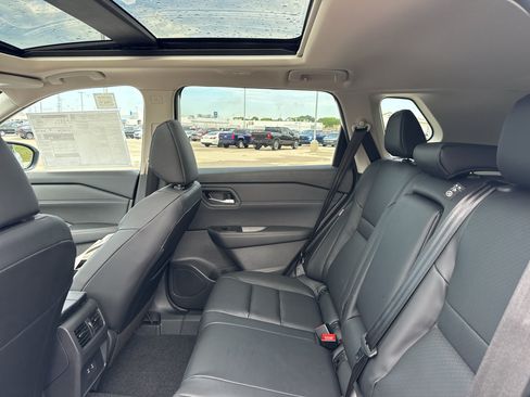New 2026 Nissan Rogue Dark Armor AWD/4WD image 33
