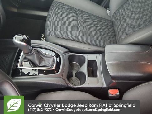 Used 2019 Nissan Rogue Sport S image 29