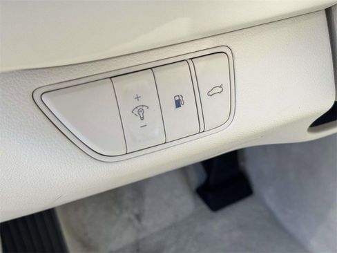 Certified 2026 Genesis G70 2.5T Prestige image 16