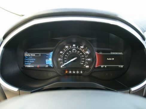 Used 2019 Ford Edge Titanium image 17