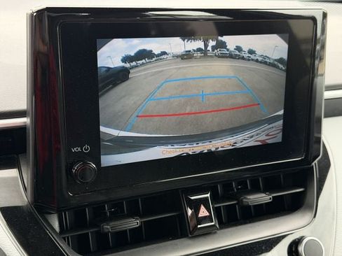 Used 2025 Toyota Corolla SE FWD image 18