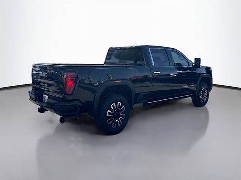 Used 2025 GMC Sierra 2500 Denali Ultimate image 7