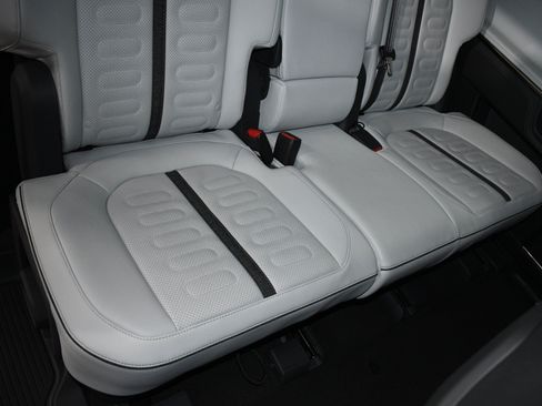 Used 2023 Rivian R1S Launch Edition AWD/4WD image 20
