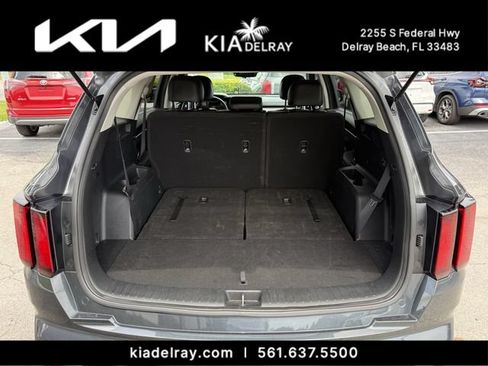 Certified 2021 Kia Sorento S w/ Panoramic Sunroof Package FWD image 8