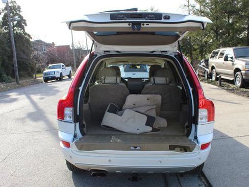 Used 2014 Volvo XC90 3.2 w/ Climate Package image 6