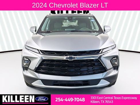 Used 2024 Chevrolet Blazer LT w/ Convenience Package image 2