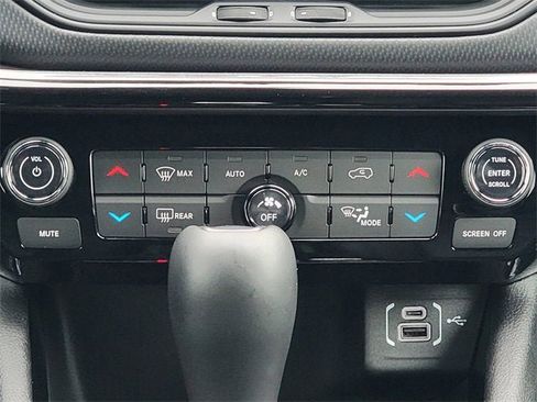 New 2026 Jeep Compass Limited image 28